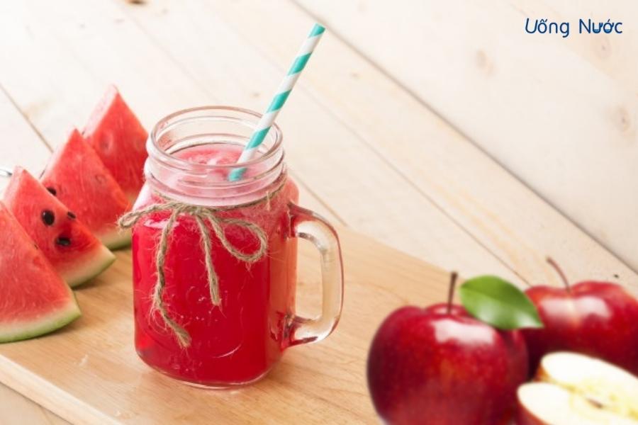 Nước ép dưa hấu mix táo cung cấp khoáng chất, vitamin cho cơ thể