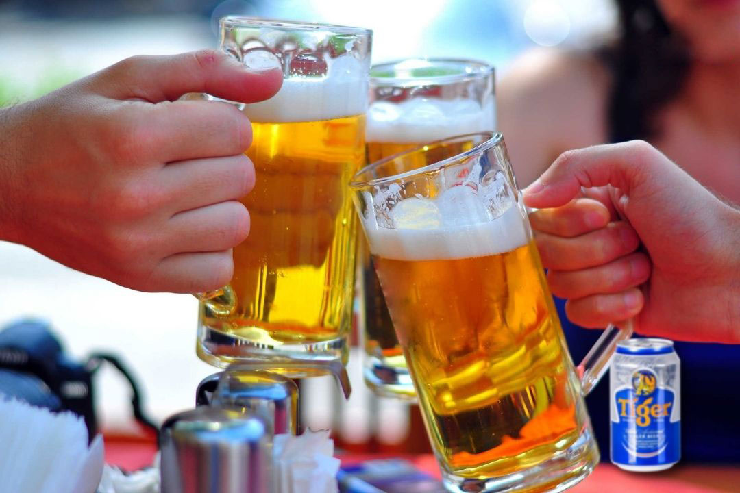 Uống bia sau khi chơi thể thao đúng hay sai?