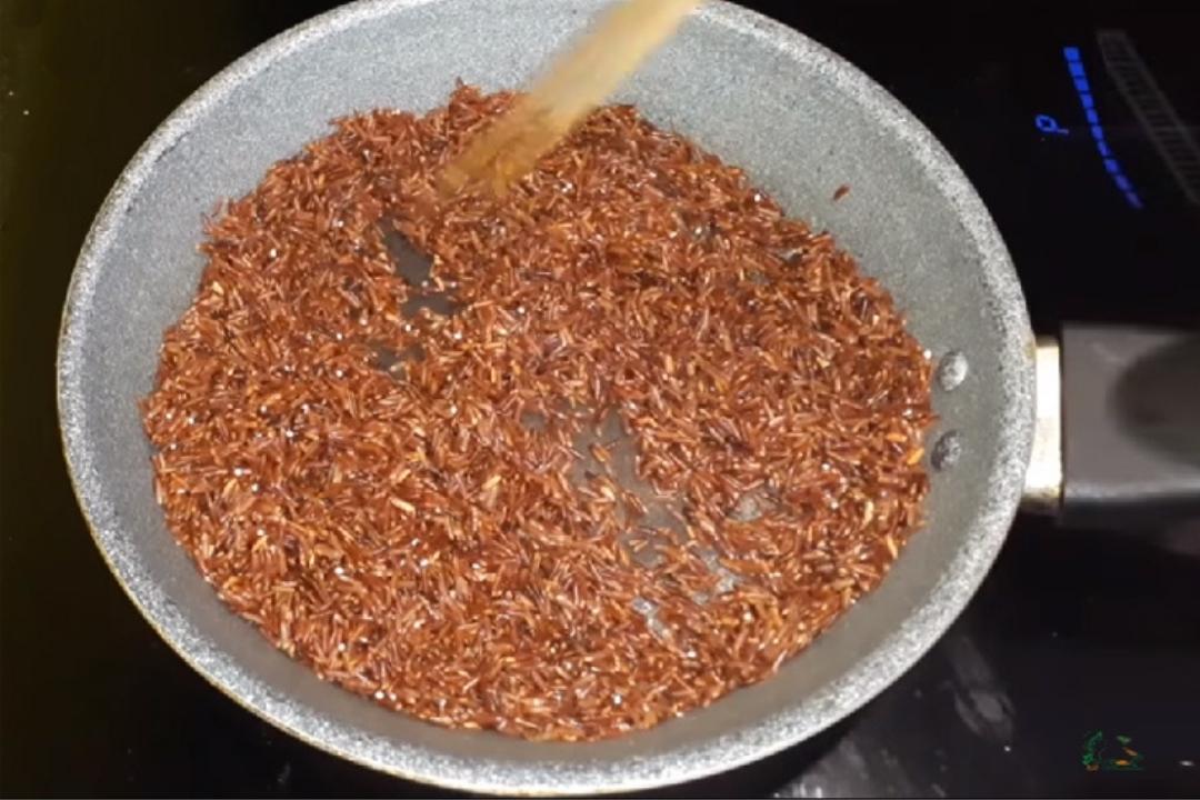 Cách làm trà gạo lứt đậu đen thơm ngon bổ dưỡng
